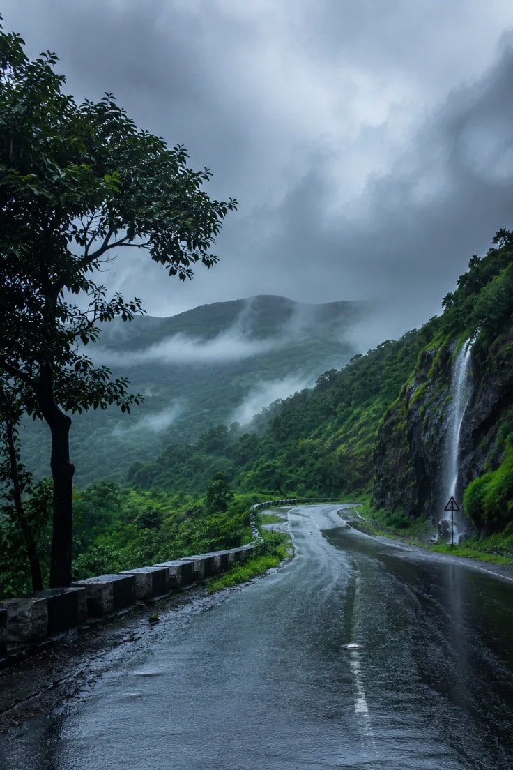 Monsoon Travel in India 2026 — 10 Safety Tips Every Traveller Must Know