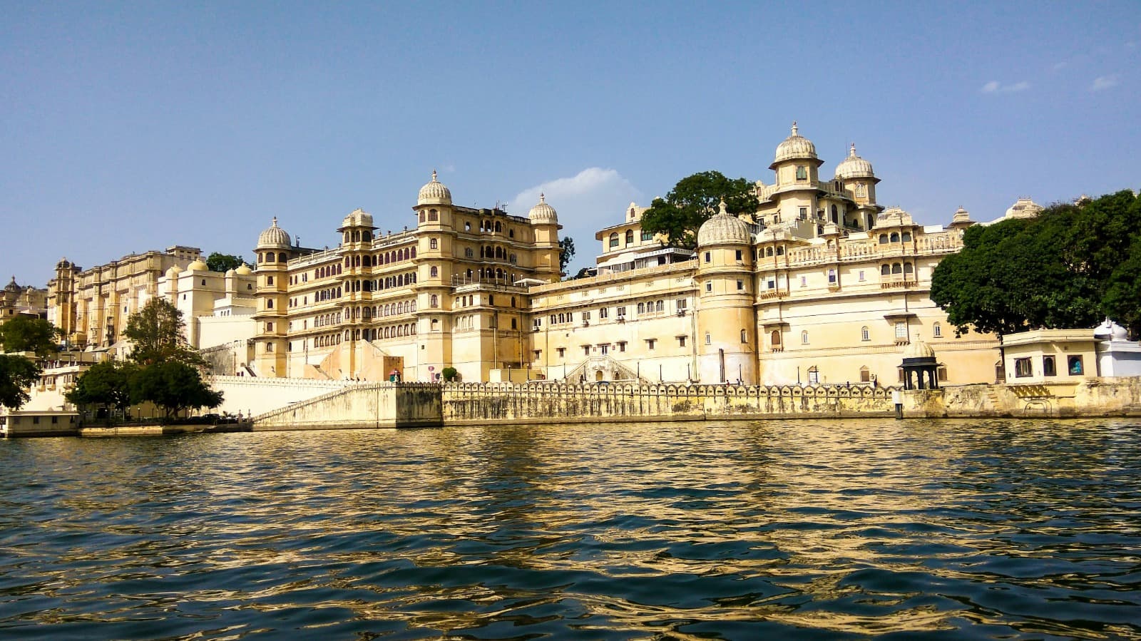 Udaipur Mount Abu Tour Package | Kanpur to Kanpur — Tour Package | AdventurePedia